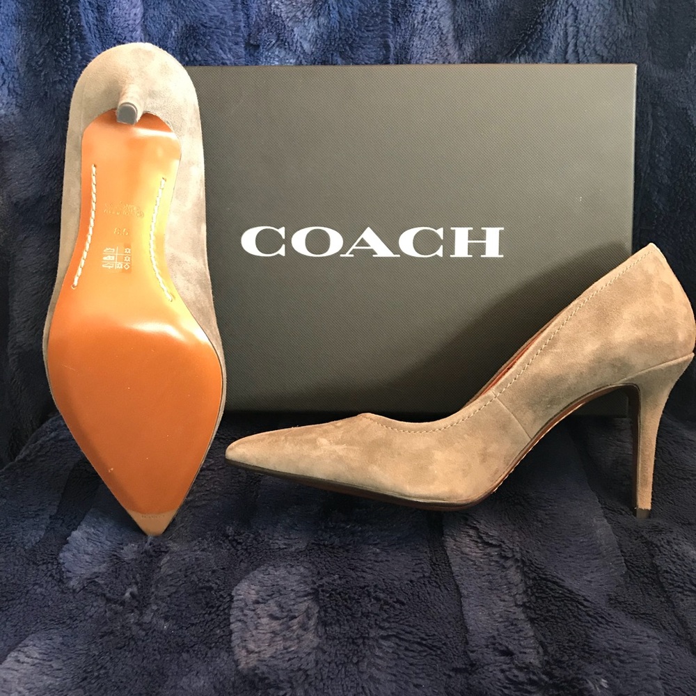 Coach Waverly pumps size 8.5 in suede. Brand new!